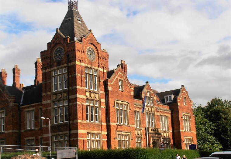 OLYMPUS DIGITAL CAMERA