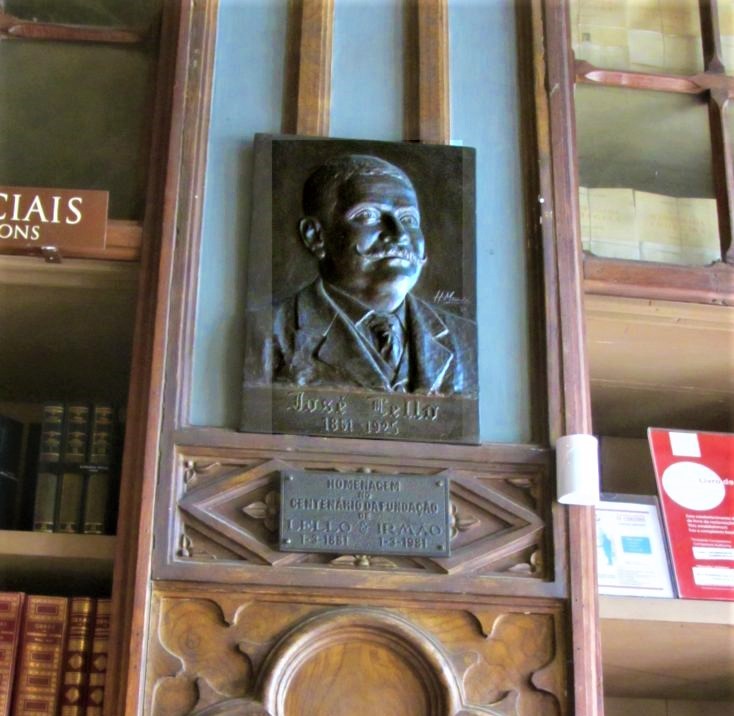 La-librairie-Lello-Irmao-Livraria-Lello-Irmão-Porto-Artgitato-8-768x1024 (2)